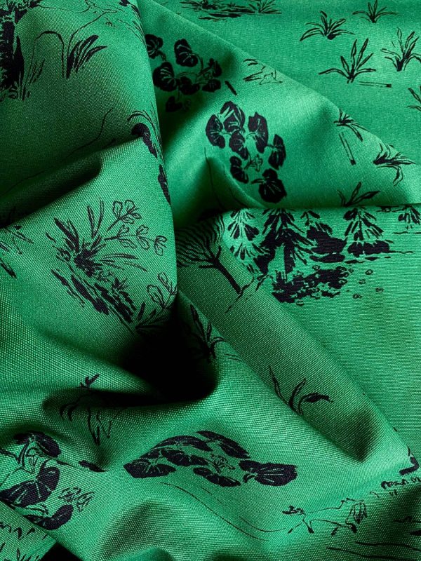 D-EI-50 Large Fox Toile canvas Green.2.jpg